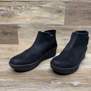 Clarks Step Rose Up Black Leather Booties Women's Size 10
